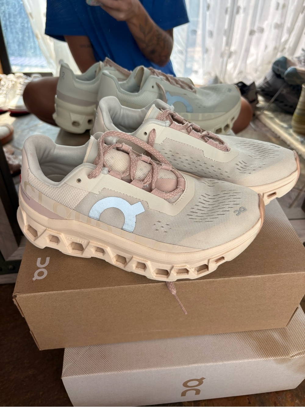 On CloudRunner Women's Athletic Shoes — Light Pink/Cream